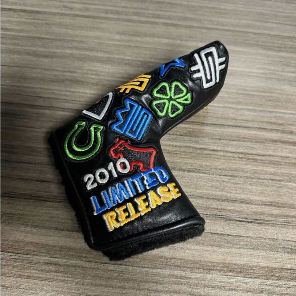 Scotty Cameron 2010 The Works Custom Shop Ltd. Leather Putter Cover